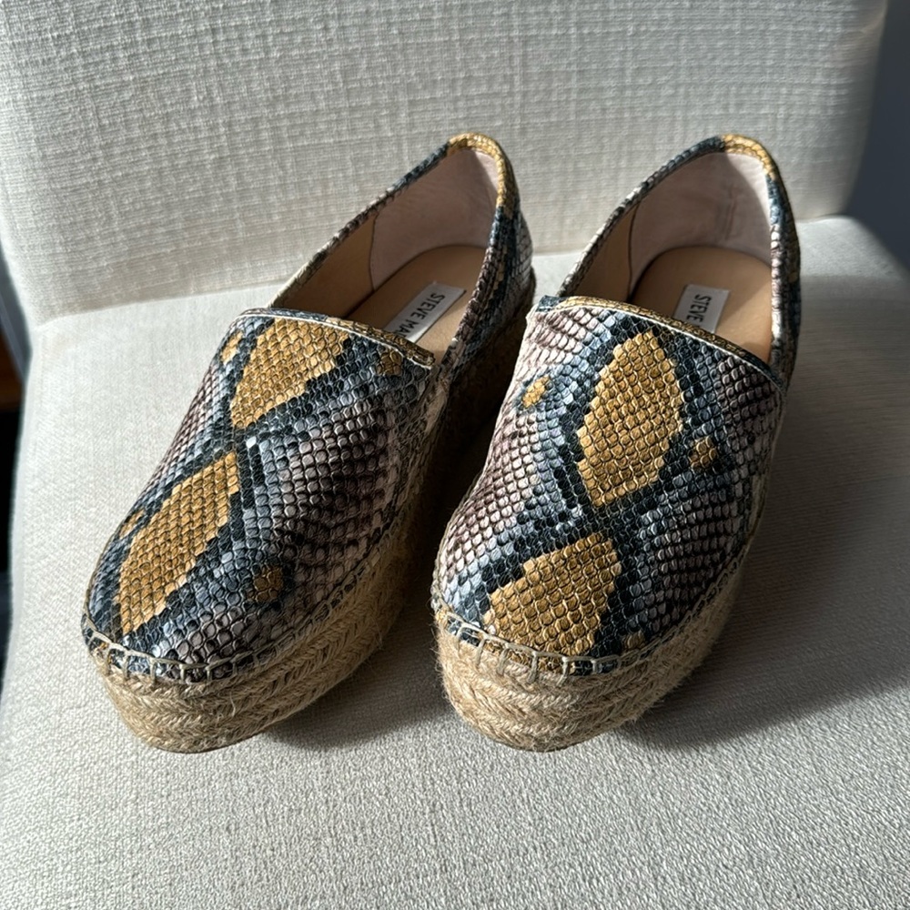Like New Steve Madden Reptile Platform Espadrilles